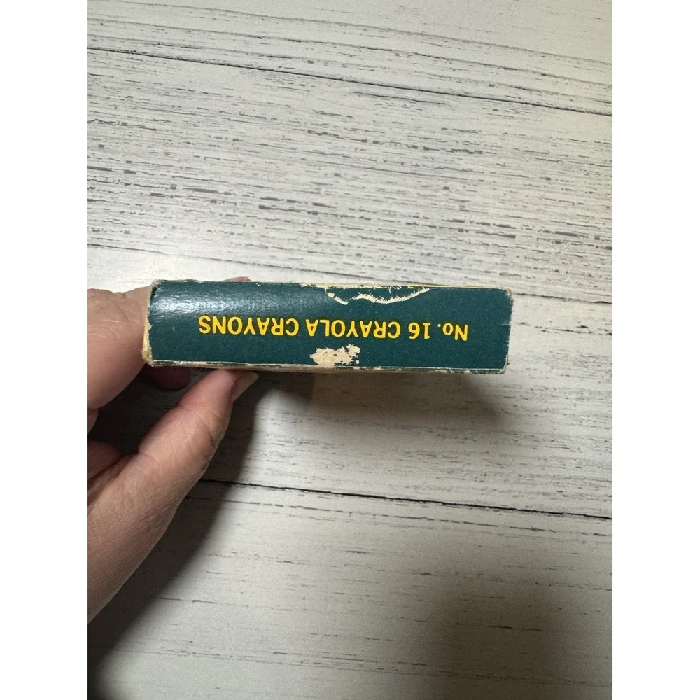 Vintage Crayola 16 Binney & Smith Co New York Color School Crayons‎ Most Unused